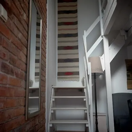 Pod Orzechem W Zaniemyslu Zaniemyśl