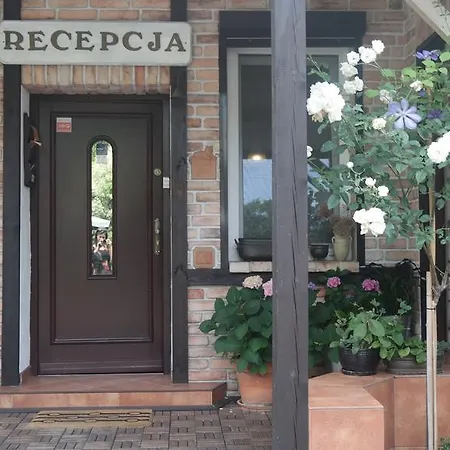 Pod Orzechem W Zaniemyslu * Zaniemyśl