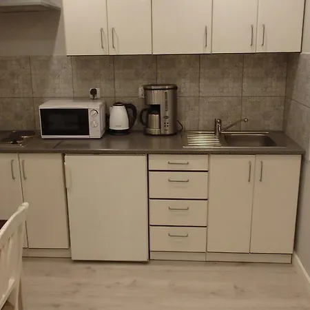 Pod Orzechem W Zaniemyslu * Zaniemyśl