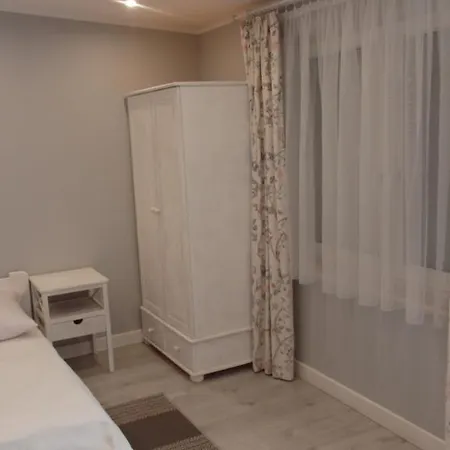 Habitación en casa particular Pod Orzechem W Zaniemyslu