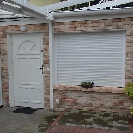 民宿 Pod Orzechem W Zaniemyslu Zaniemyśl