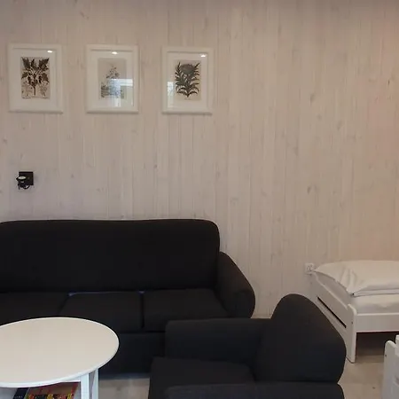 Pod Orzechem W Zaniemyslu *