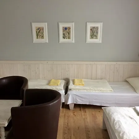 Pod Orzechem W Zaniemyslu Zaniemyśl