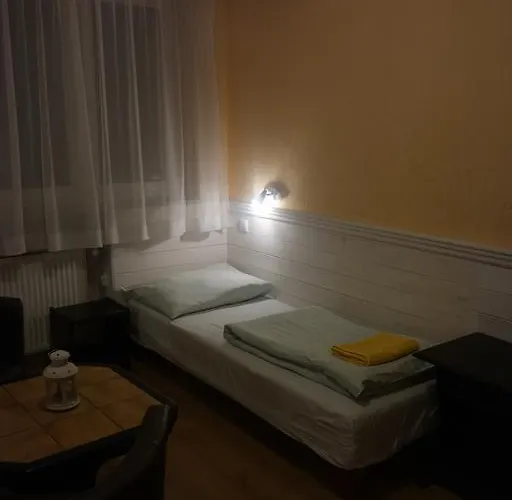 Homestay Pod Orzechem W Zaniemyslu *