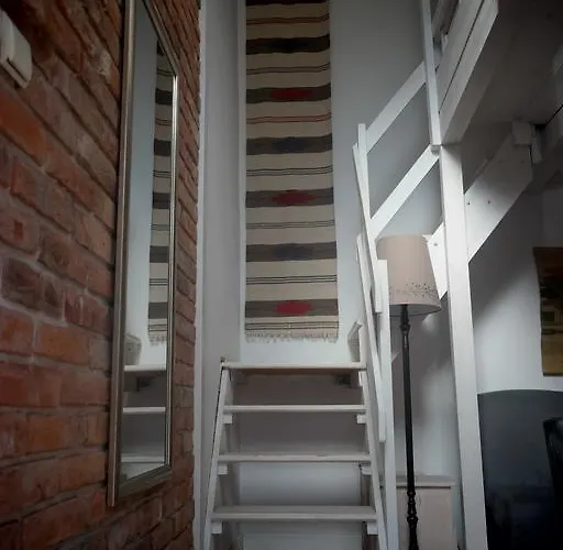 Pod Orzechem W Zaniemyslu Zaniemysl