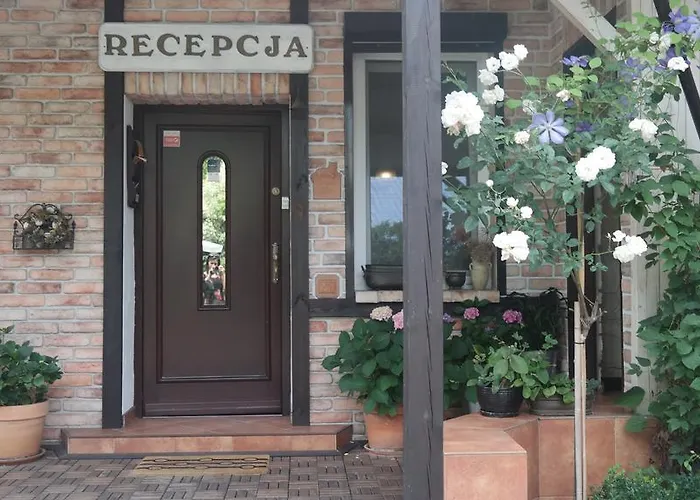 Pod Orzechem W Zaniemyslu * Zaniemyśl