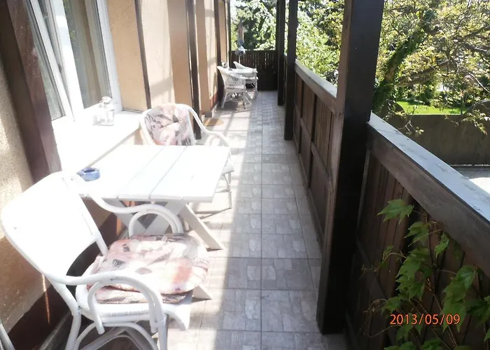 Pod Orzechem W Zaniemyslu