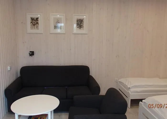 Pod Orzechem W Zaniemyslu *