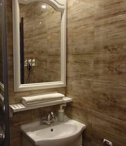 Pod Orzechem W Zaniemyslu Zaniemysl