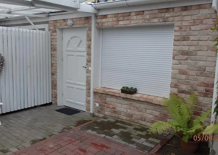 Pod Orzechem W Zaniemyslu Accommodatie bij particulieren Zaniemyśl