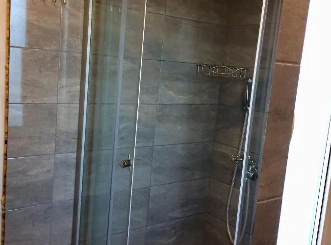 Pod Orzechem W Zaniemyslu Accommodatie bij particulieren